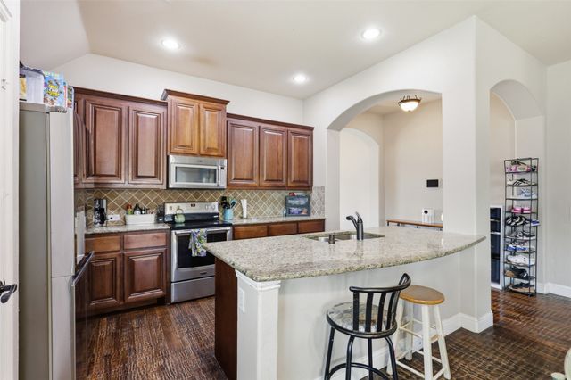 5003 Spruce Street, Krum, TX 76249
