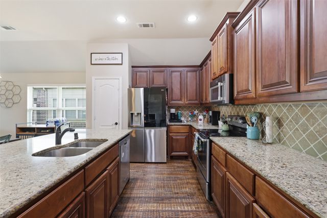 5003 Spruce Street, Krum, TX 76249