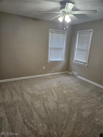 14 Thames Avenue, Bedford, OH 44146