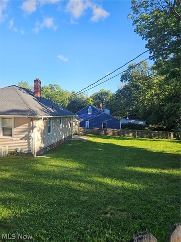 14 Thames Avenue, Bedford, OH 44146