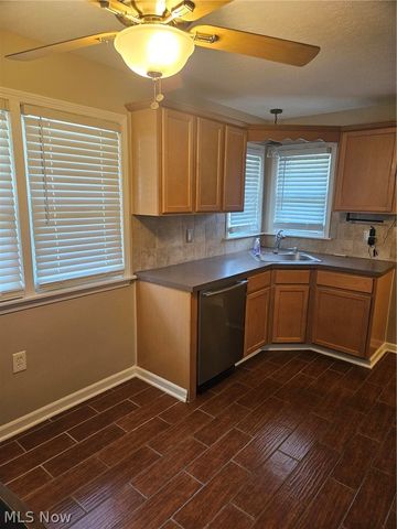 14 Thames Avenue, Bedford, OH 44146