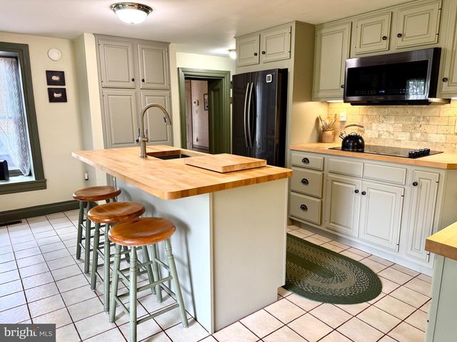 430 S MAIN ST, Quakertown, PA 18951