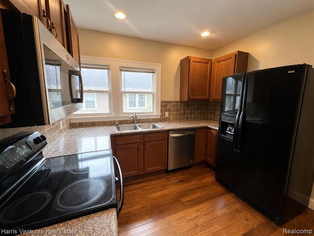 21344 Seminole Street, Southfield, MI 48033