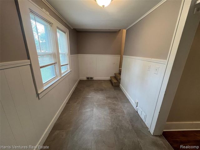 21344 Seminole Street, Southfield, MI 48033