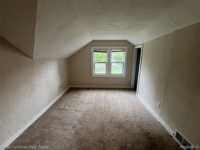 21344 Seminole Street, Southfield, MI 48033