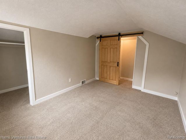 21344 Seminole Street, Southfield, MI 48033