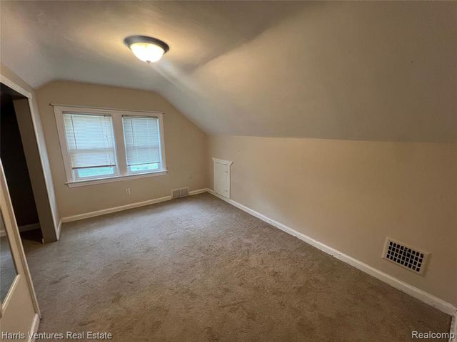 21344 Seminole Street, Southfield, MI 48033