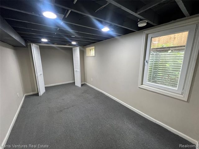 21344 Seminole Street, Southfield, MI 48033