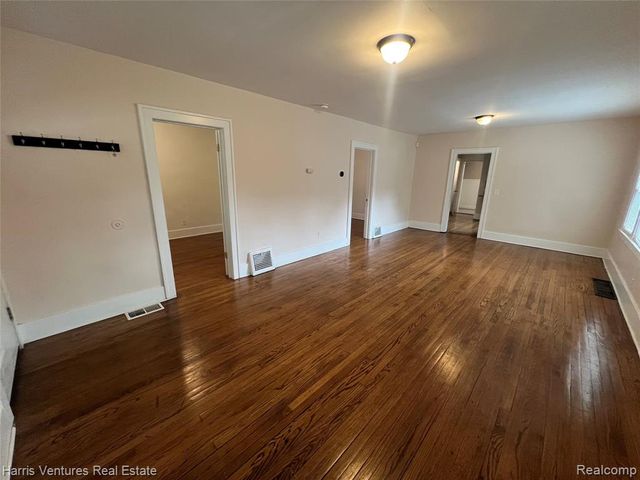 21344 Seminole Street, Southfield, MI 48033