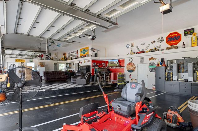 8921 W WAUCHULA DRIVE, Crystal River, FL 34428