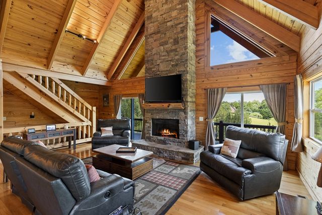 325 Emelia Drive, Morganton, GA 30560