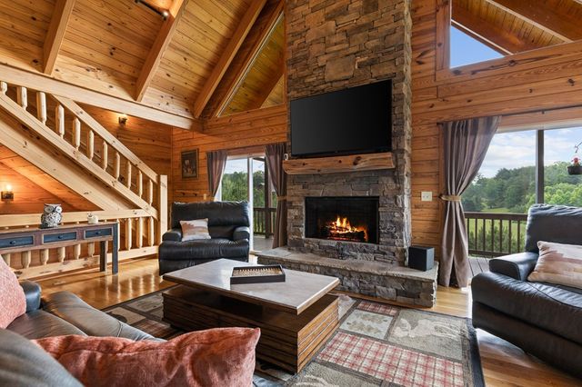 325 Emelia Drive, Morganton, GA 30560