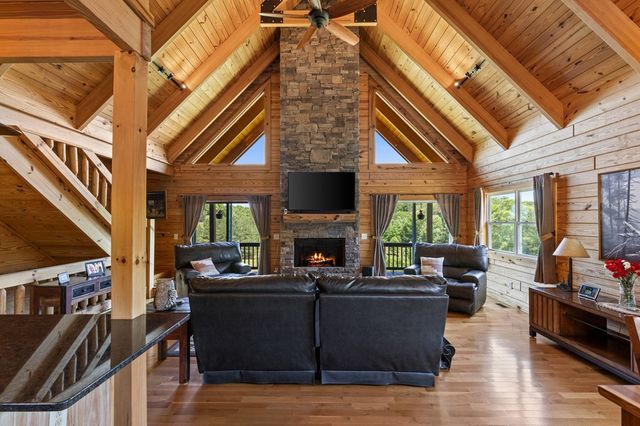 325 Emelia Drive, Morganton, GA 30560