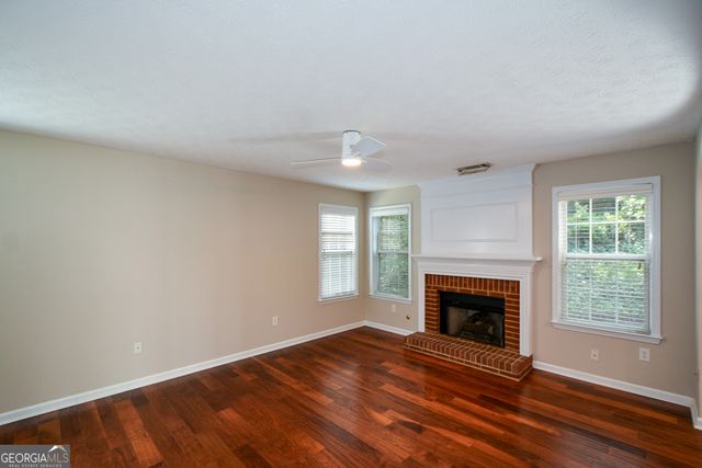 1045 Winthrope Chase Drive, Alpharetta, GA 30009