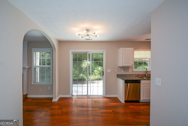 1045 Winthrope Chase Drive, Alpharetta, GA 30009