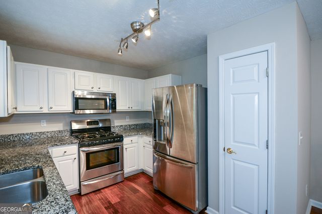 1045 Winthrope Chase Drive, Alpharetta, GA 30009