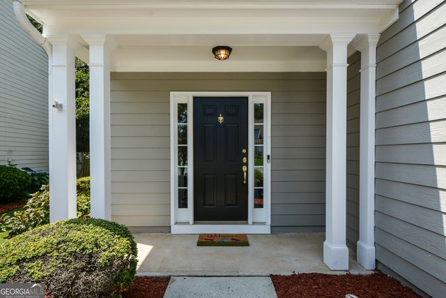 1045 Winthrope Chase Drive, Alpharetta, GA 30009