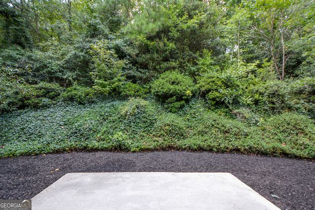 1045 Winthrope Chase Drive, Alpharetta, GA 30009