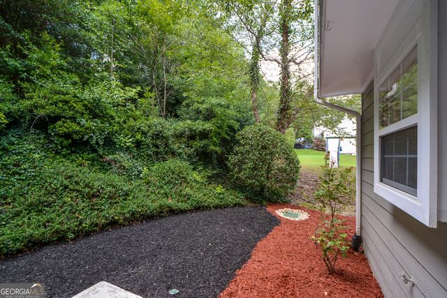 1045 Winthrope Chase Drive, Alpharetta, GA 30009