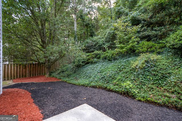 1045 Winthrope Chase Drive, Alpharetta, GA 30009