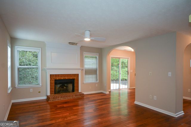 1045 Winthrope Chase Drive, Alpharetta, GA 30009