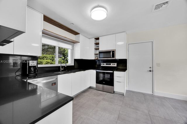 6610 Santona St, Coral Gables, FL 33146