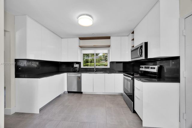 6610 Santona St, Coral Gables, FL 33146