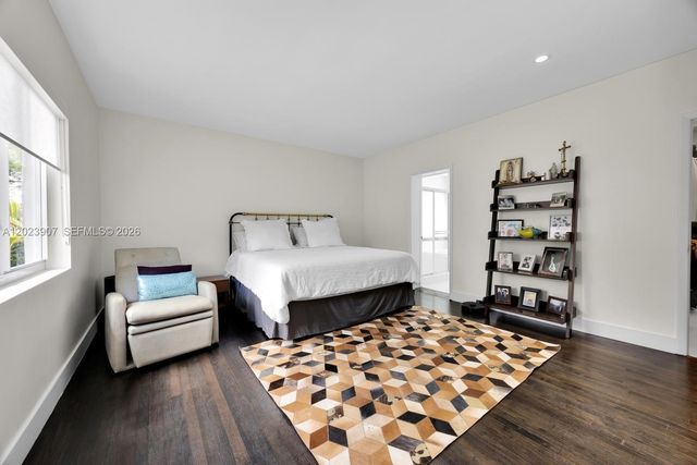 6610 Santona St, Coral Gables, FL 33146