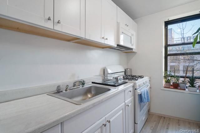 33-44 Junction Blvd 5V, Jackson Heights, NY 11372