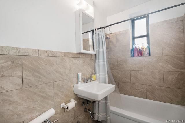 33-44 Junction Blvd 5V, Jackson Heights, NY 11372