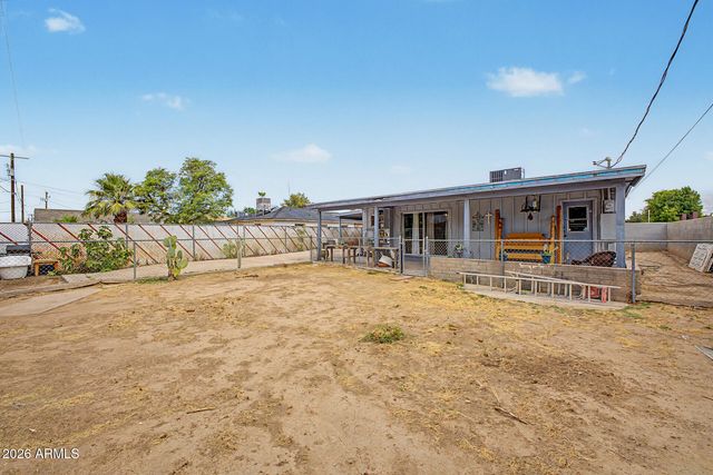 1823 W CAMPBELL Avenue, Phoenix, AZ 85015