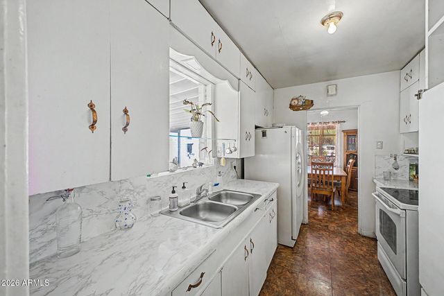 1823 W CAMPBELL Avenue, Phoenix, AZ 85015