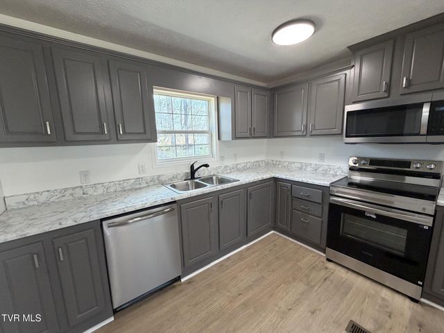 12030 Driffield Drive, Coeburn, VA 24230