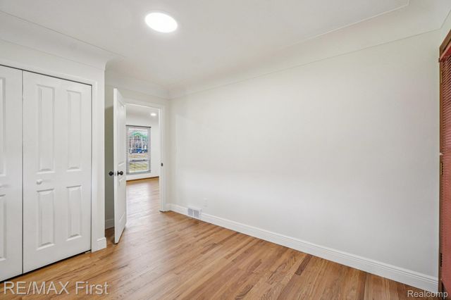 22400 Kelly Road, Eastpointe, MI 48021