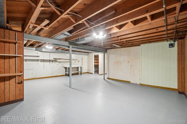 22400 Kelly Road, Eastpointe, MI 48021