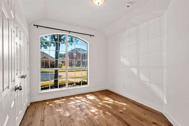 5624 Buckskin Drive, The Colony, TX 75056