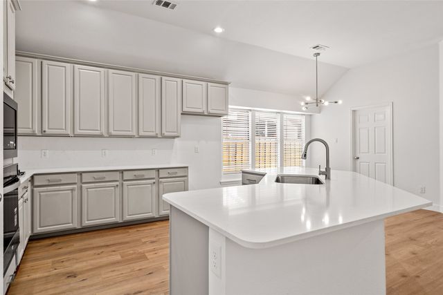 5624 Buckskin Drive, The Colony, TX 75056