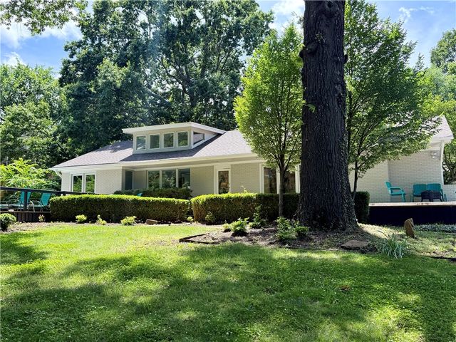 1143 W Lakeridge Drive, Fayetteville, AR 72703