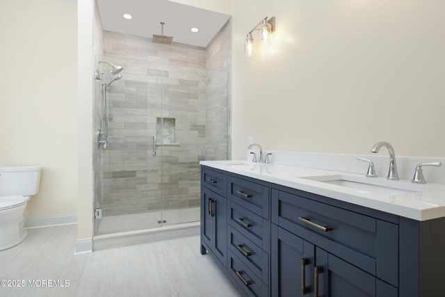 39 Bay Shore Drive, Toms River, NJ 08753