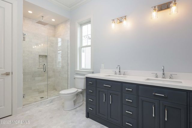 39 Bay Shore Drive, Toms River, NJ 08753