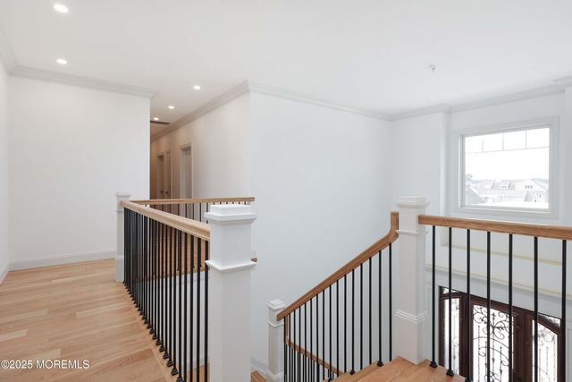 39 Bay Shore Drive, Toms River, NJ 08753