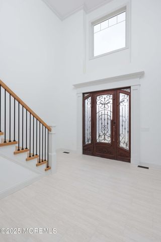 39 Bay Shore Drive, Toms River, NJ 08753