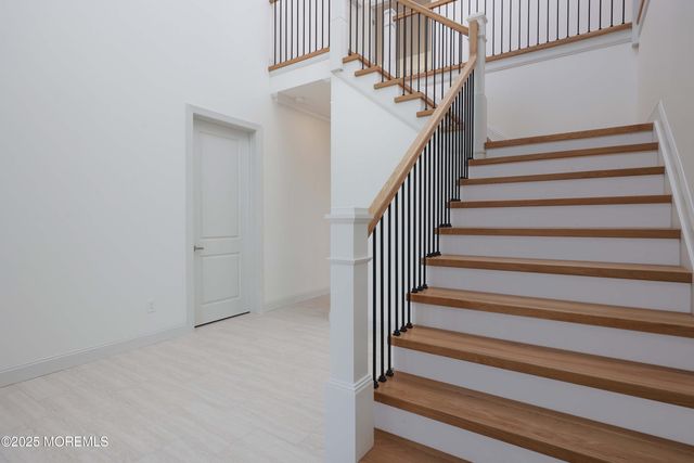 39 Bay Shore Drive, Toms River, NJ 08753