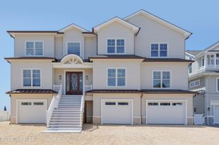 39 Bay Shore Drive, Toms River, NJ 08753