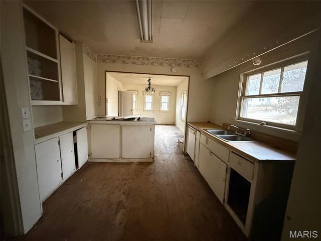 105 Central Avenue, Marble Hill, MO 63764