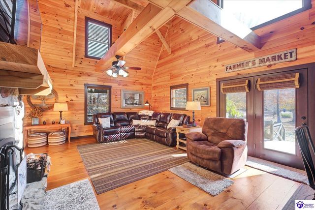 184 Furnace Branch Road, Bee Spring, KY 42207