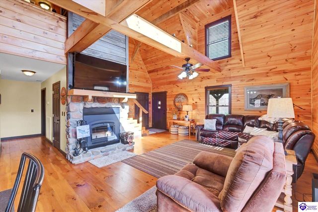 184 Furnace Branch Road, Bee Spring, KY 42207