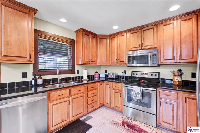 184 Furnace Branch Road, Bee Spring, KY 42207