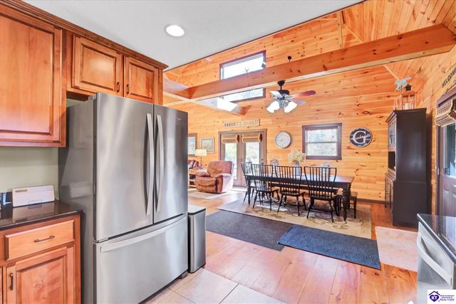 184 Furnace Branch Road, Bee Spring, KY 42207