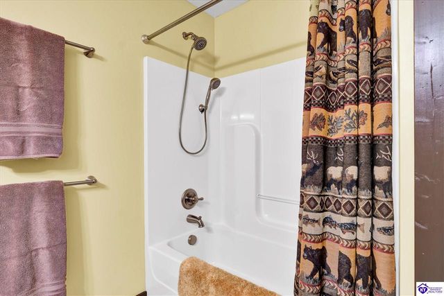 184 Furnace Branch Road, Bee Spring, KY 42207